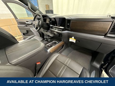 Used 2023 Chevrolet Silverado 1500 High Country w/ Technology Package image 37