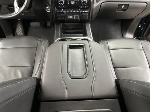 Used 2019 Chevrolet Silverado 1500 LT Trail Boss AWD/4WD image 31