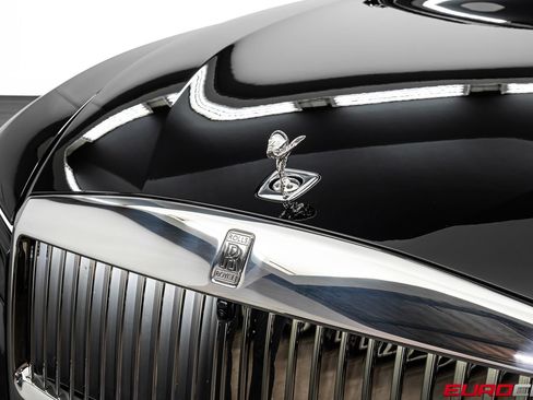 Used 2024 Rolls-Royce Spectre w/ Spectre Launch Package AWD/4WD image 10