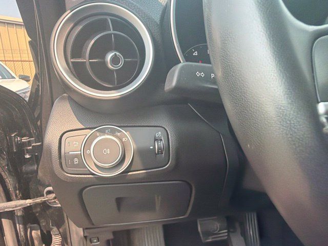 Used 2018 Alfa Romeo Giulia RWD image 25