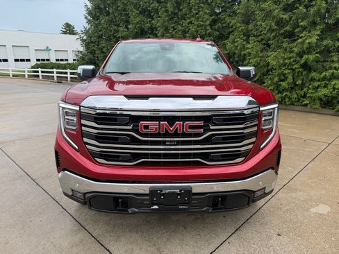 Used 2025 GMC Sierra 1500 SLT w/ SLT Premium Plus Package AWD/4WD image 6