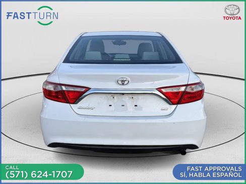 Used 2015 Toyota Camry LE image 15