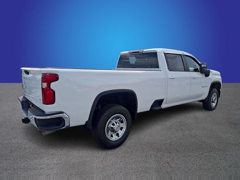 Used 2024 Chevrolet Silverado 3500 LT w/ Convenience Package AWD/4WD image 4