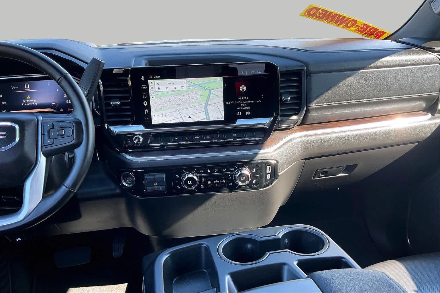 Used 2026 GMC Sierra 1500 SLT RWD image 7