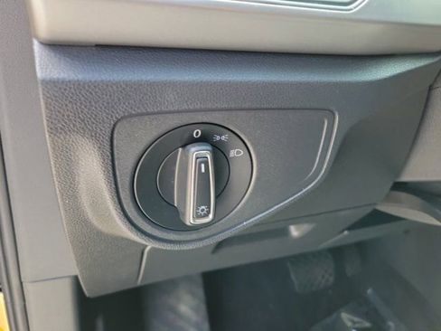 Used 2018 Volkswagen Atlas S image 18