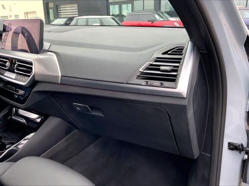 Used 2024 BMW X3 sDrive30i w/ Premium Package w/ZPA image 18