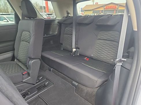 Certified 2024 Nissan Pathfinder S image 32