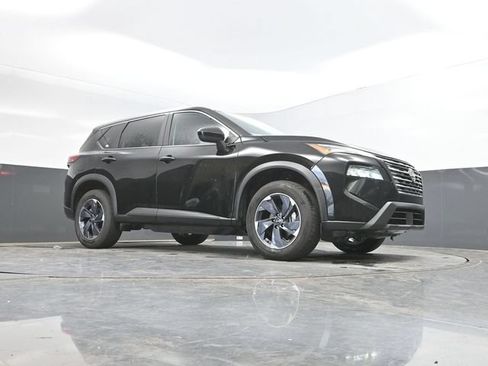 Used 2024 Nissan Rogue SV FWD image 44