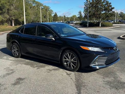Used 2024 Toyota Camry XLE image 2