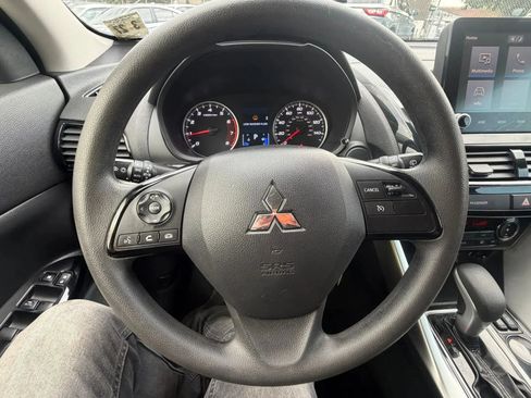 Used 2022 Mitsubishi Eclipse Cross LE FWD image 19