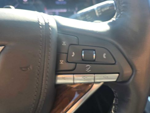 Used 2024 Cadillac Escalade ESV Premium Luxury Platinum AWD/4WD image 33