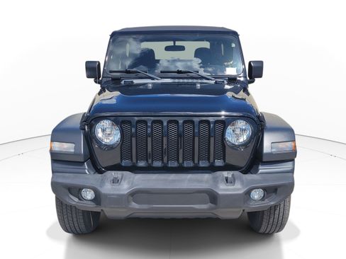 Used 2023 Jeep Wrangler Sport AWD/4WD image 2