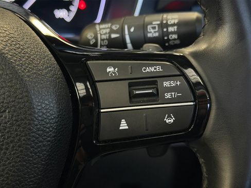 Used 2025 Honda Pilot Touring image 32