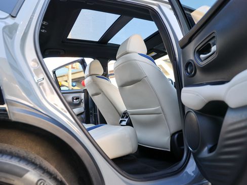 Used 2025 Acura ADX A-Spec FWD image 39
