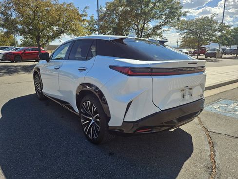 Used 2023 Lexus RZ 450e Premium w/ Accessory Package (Z1) AWD/4WD image 8