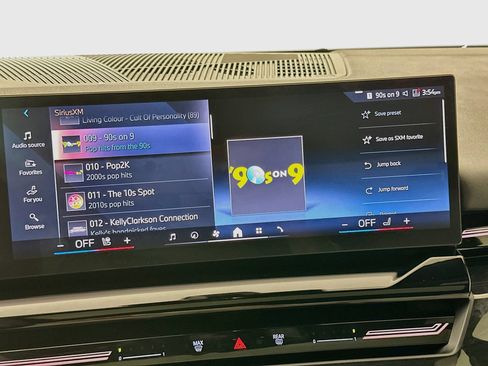 Used 2025 BMW 530i w/ Premium Package RWD image 16