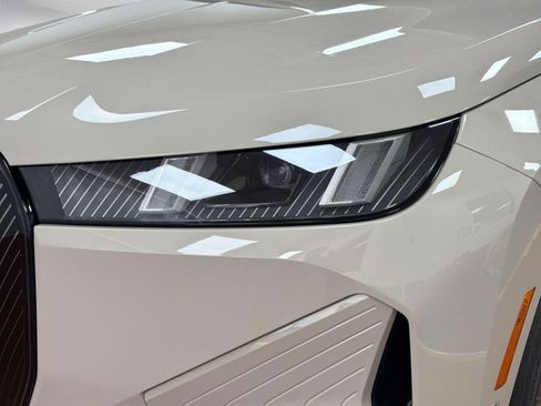 New 2026 BMW iX xDrive60 image 20