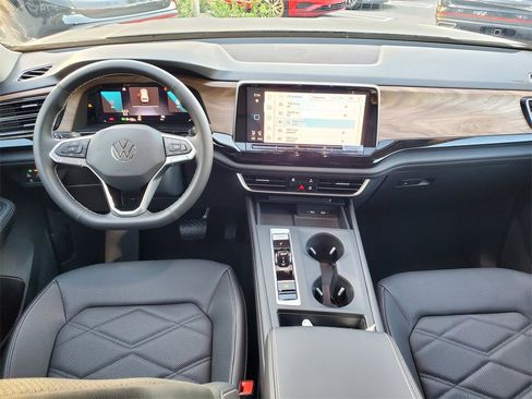 New 2026 Volkswagen Atlas SE image 6