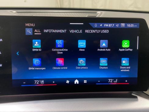 Used 2025 BMW X2 xDrive28i w/ Premium Package image 11