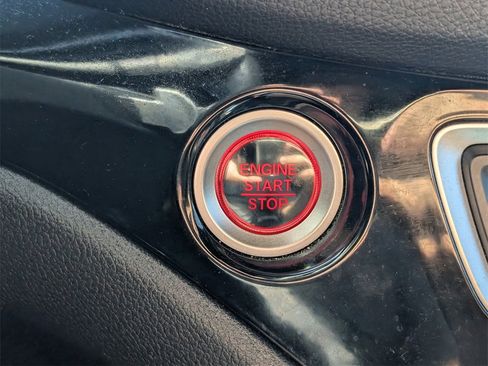 Certified 2022 Honda Ridgeline Black Edition image 25