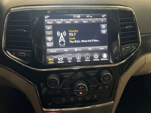 Used 2021 Jeep Grand Cherokee Limited w/ Trailer Tow Group IV image 8