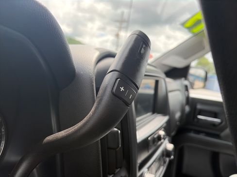 Used 2019 Chevrolet Silverado 1500 W/T AWD/4WD image 24
