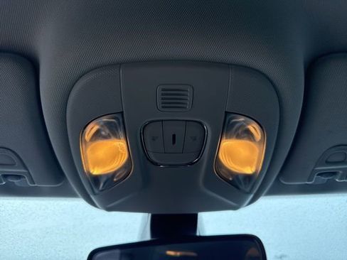 Used 2020 Jeep Compass Latitude w/ Cold Weather Group image 22