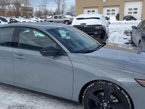 Used 2023 Honda Accord Sport image 16
