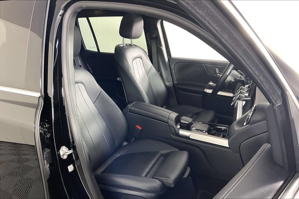Used 2023 Mercedes-Benz GLB 250 4MATIC image 7