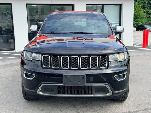 Used 2018 Jeep Grand Cherokee Limited AWD/4WD image 9