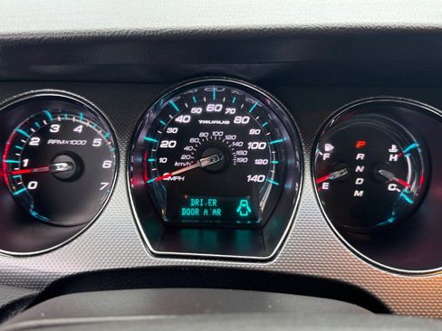 Used 2011 Ford Taurus SEL w/ 201A Rapid Spec Order Code image 24