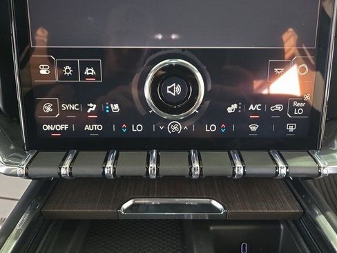 New 2025 GMC Acadia Denali w/ LPO, All-Weather Package FWD image 27