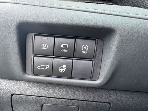 Used 2023 Toyota Highlander Platinum image 18