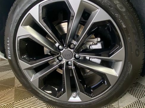 New 2026 Audi Q7 3.0T Premium Plus AWD/4WD image 9