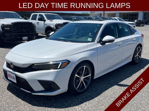 Used 2024 Honda Civic Touring image 4