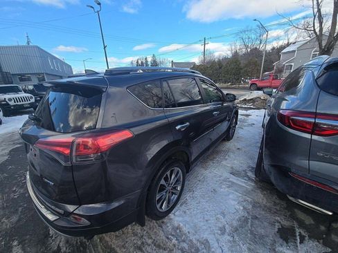 Used 2018 Toyota RAV4 Limited image 36