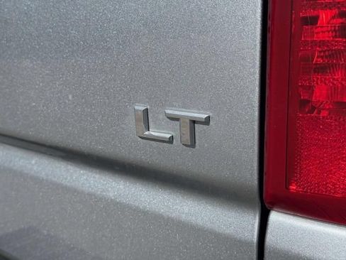 Used 2023 Chevrolet Silverado 1500 LT AWD/4WD image 8