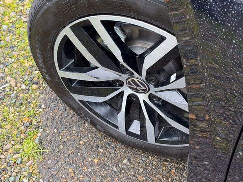 New 2026 Volkswagen Jetta SE image 10