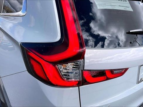 Used 2025 Honda CR-V Sport-L image 32
