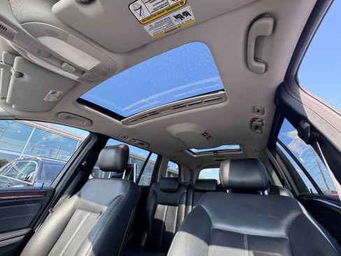 Used 2009 Mercedes-Benz GL 550 4MATIC image 31
