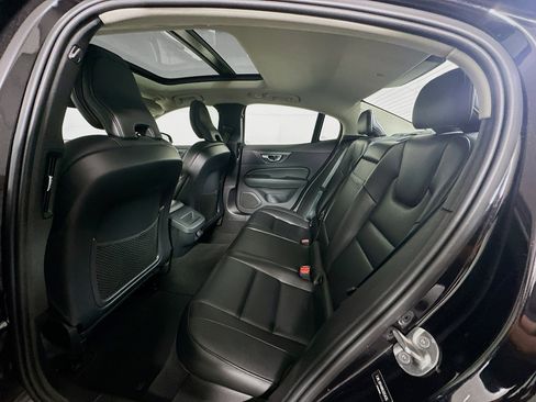 Used 2024 Volvo S60 B5 Core image 28