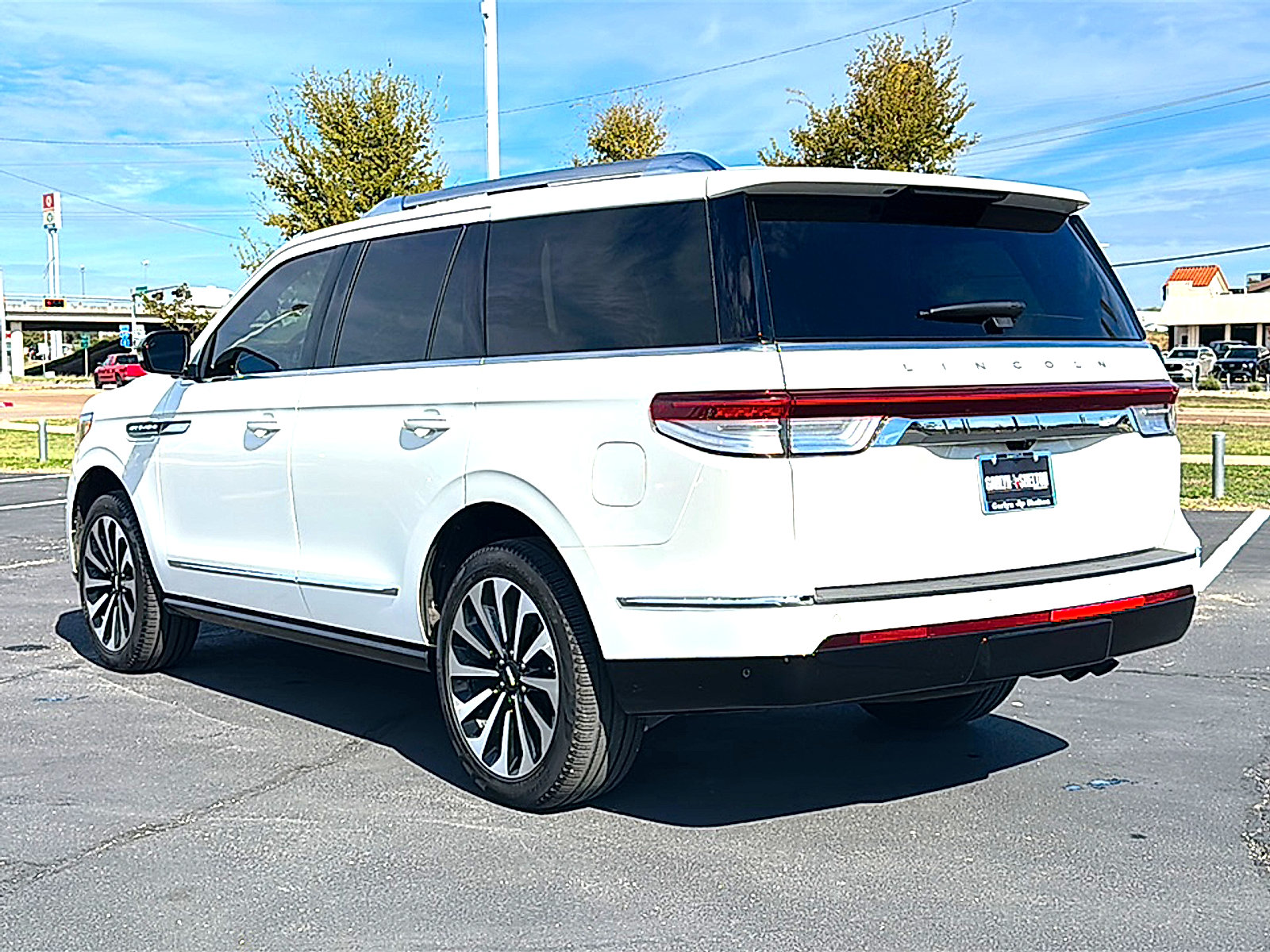 Used 2022 Lincoln Navigator Reserve RWD image 6