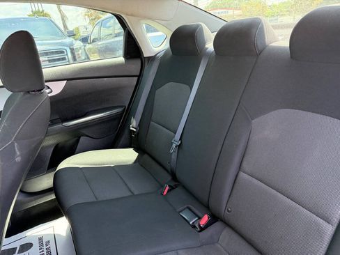 Used 2022 Kia Forte LXS FWD image 25