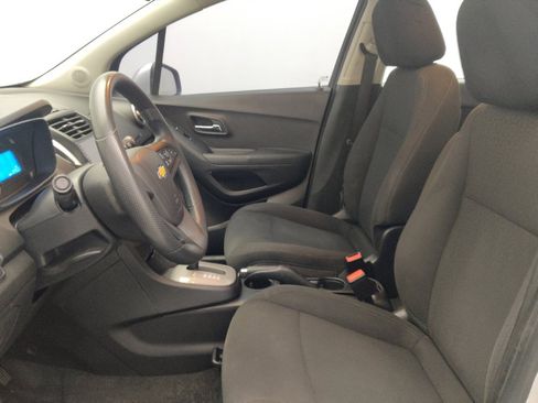 Used 2016 Chevrolet Trax LS FWD image 17
