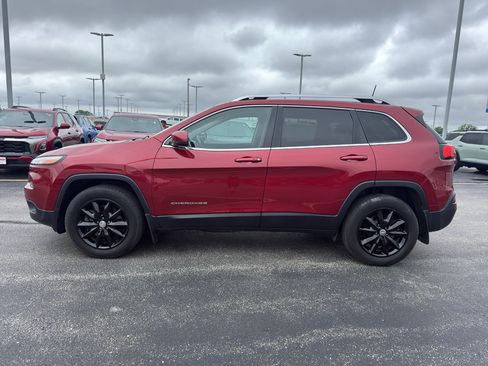 Used 2016 Jeep Cherokee Limited AWD/4WD image 6