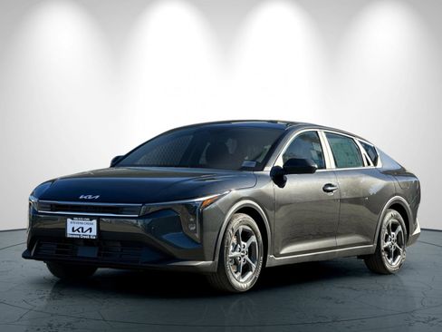 New 2026 Kia K4 LXS image 8
