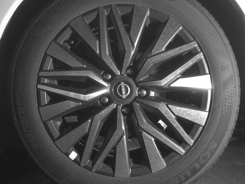 Used 2025 Nissan Altima 2.5 SV image 14