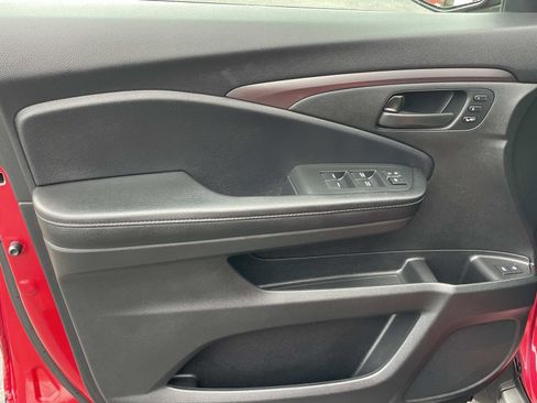 Used 2023 Honda Passport EX-L image 18