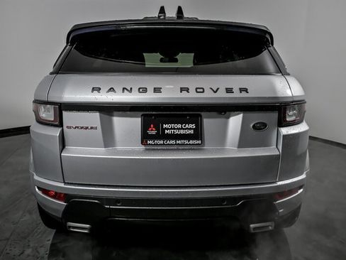 Used 2019 Land Rover Range Rover Evoque SE Premium image 9