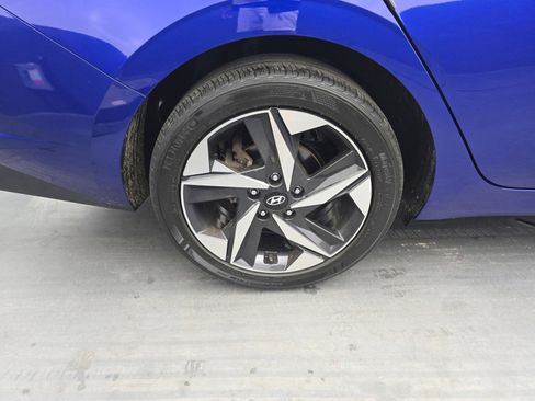 Used 2023 Hyundai Elantra SEL w/ Convenience Package FWD image 17